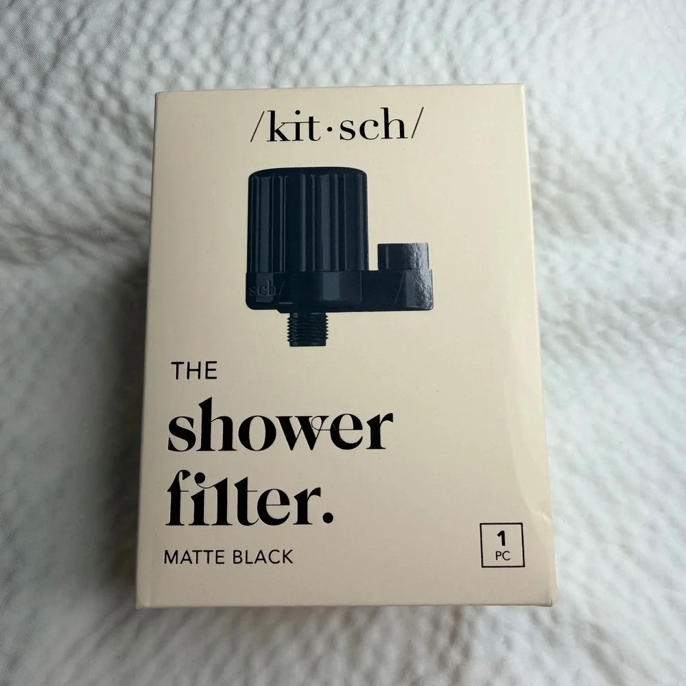 Kitsch The Shower Filter Matte Black Purifying Water Softener for Hair and Skin